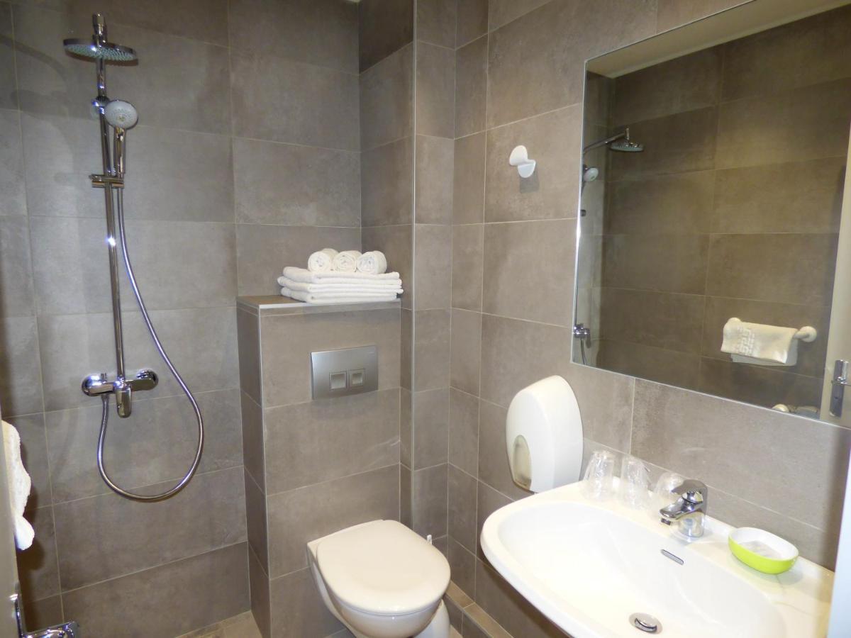 Auberge Des Avenieres Les Avenières Dış mekan fotoğraf